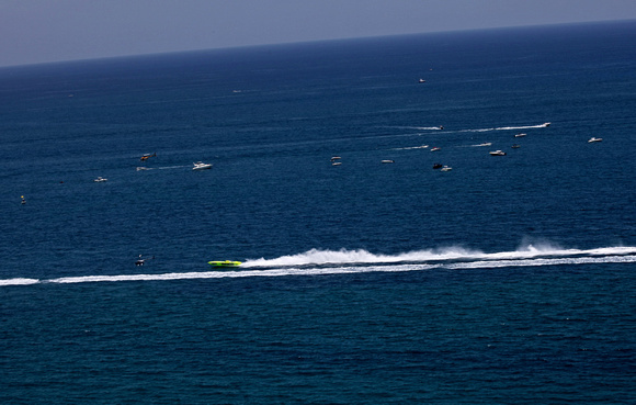 Power Boats Race Sunny Isles seen from Sayan Penthouse 011.jpg