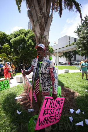 Trump in Miami at Courthouse 018