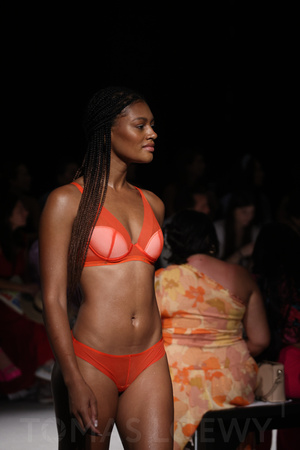 Swim Week 2023 Paraiso Curves 014