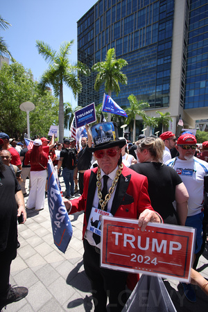 Trump in Miami at Courthouse 008