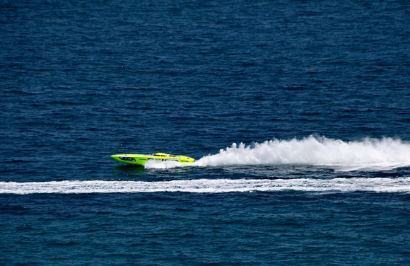 Power Boats Race Sunny Isles seen from Sayan Penthouse 008.jpg