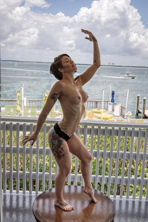 Kerri at Standard HDR 018_aur-dramport-realistic