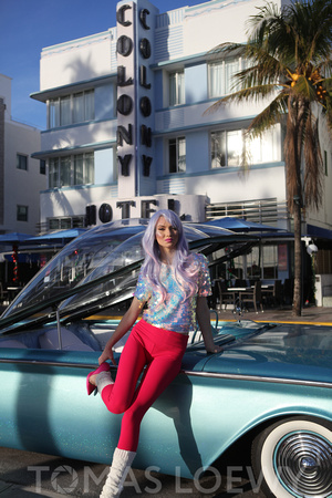 Ford Spaceliner on Ocean Drive - Liisa 120