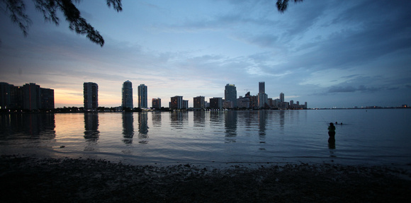 Key Biscayne Views to Miami 001.jpg